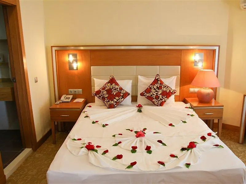 Отель Holiday Resort Akbuk Дидим